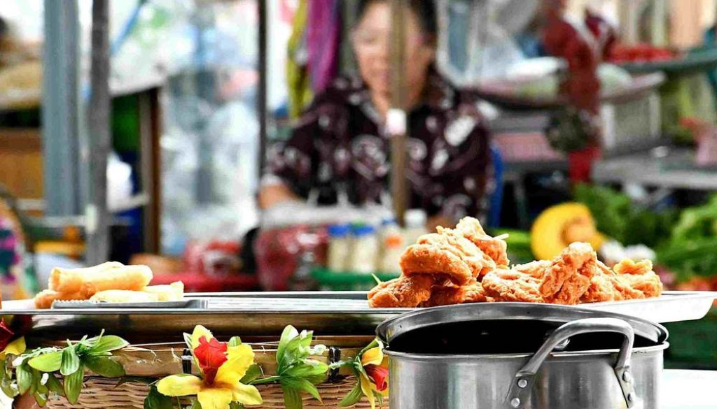 דוכן אוכל רחוב בתאילנד. מקור: פיקסביי