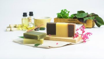 מוצרי אמבט ואיפור ששוכחים לקחת לנסיעה