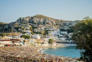 מדריך למטייל בכרתים: מה עושים באי הכי מגוון ביוון. חוף מטלה