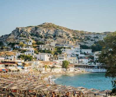 matala-beach מדריך למטייל בכרתים: מה עושים באי הכי מגוון ביוון. חוף מטלה